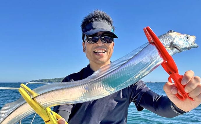 博多湾のテンヤタチウオ釣りで指幅4本交じり50尾を手中【福岡】夏の短時間勝負で連発