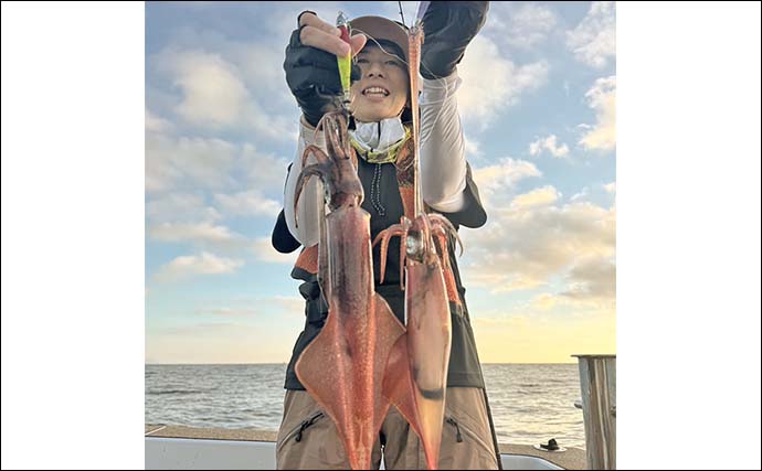 玄界灘の夜焚きイカメタルゲームでケンサキイカ3ケタ達成！【福岡】終盤は入れ食いで良型も連発