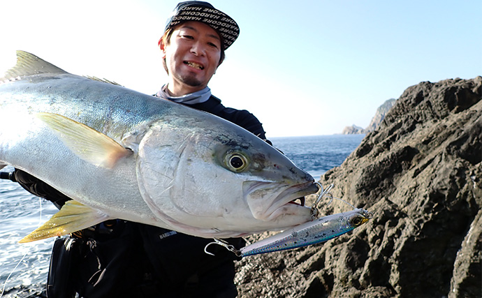 「爆飛びルアーで攻略！」トップで大型魚を狙う【ロックショアゲーム最前線】