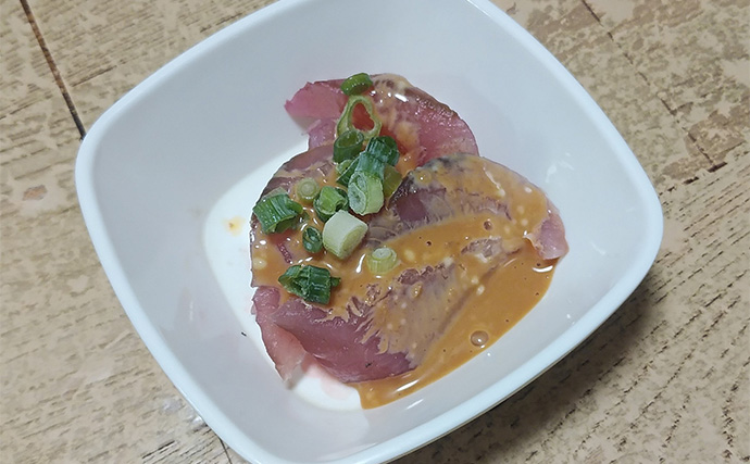 釣った魚で作る「食欲増進」レシピ：ハガツオのネズ味　ニンニクが決め手