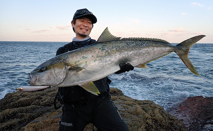 「爆飛びルアーで攻略！」トップで大型魚を狙う【ロックショアゲーム最前線】