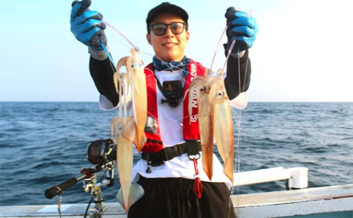 高性能リチウムイオンバッテリーがスルメイカ釣りを制す！鳥羽沖でスルメ船上干しがズラリ【三重】