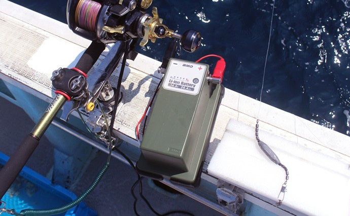 高性能リチウムイオンバッテリーがスルメイカ釣りを制す！鳥羽沖でスルメ船上干しがズラリ【三重】