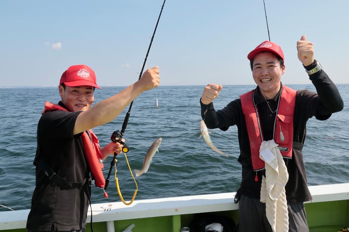 ＜金沢八景・忠彦丸＞シロギス釣り大会で良型ダブルヒット！優勝は26.6cm【全国の釣果速報6選】