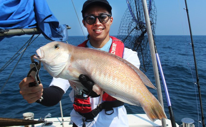 「釣り人の特権！」美味魚【贅沢】リレー釣行でシロアマダイにヒメダイ　本命手中の決め手は大容量バッテリー？