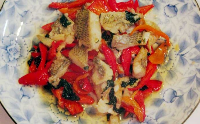 キス釣りゲスト魚で作る「夏にピッタリ」レシピ：キビレと季節野菜の炒めもの～梅酢風味～