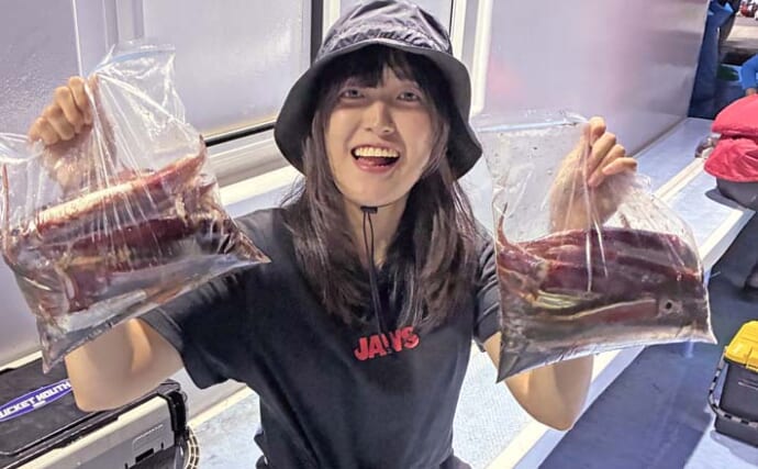 鹿島沖のナイトイカメタルゲームでスジイカ37尾手中【茨城・幸栄丸】初挑戦で2点掛けも達成