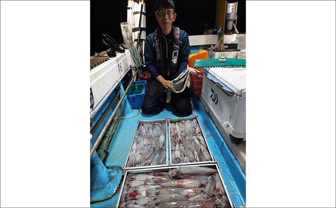 【沖釣り釣果速報】玄界灘の夜焚きイカ釣りで釣る人三桁続出！良型・パラソル級も登場（福岡）
