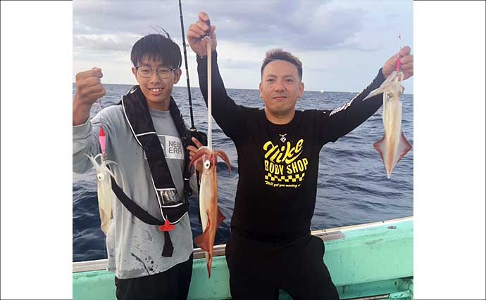 【沖釣り釣果速報】玄界灘の夜焚きイカ釣りで釣る人三桁続出！良型・パラソル級も登場（福岡）