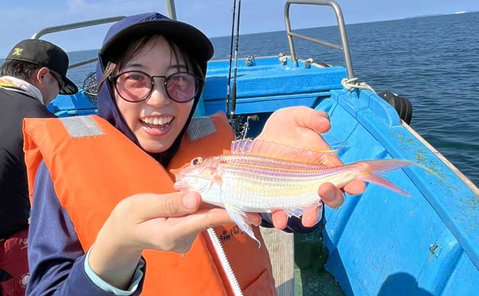 和歌山湾のシロアマダイ釣りで42cm頭に本命連打！【釣船のんちゃん】イソメに好反応