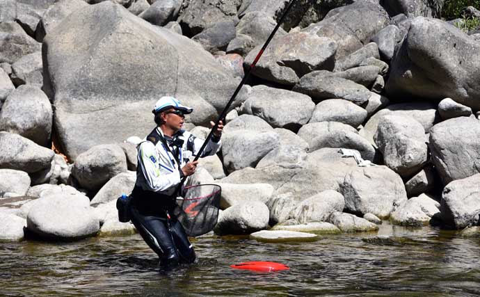 「尺サイズも夢じゃない！」大アユ釣りテクニック完全解説【河川・タックル・取り込み】