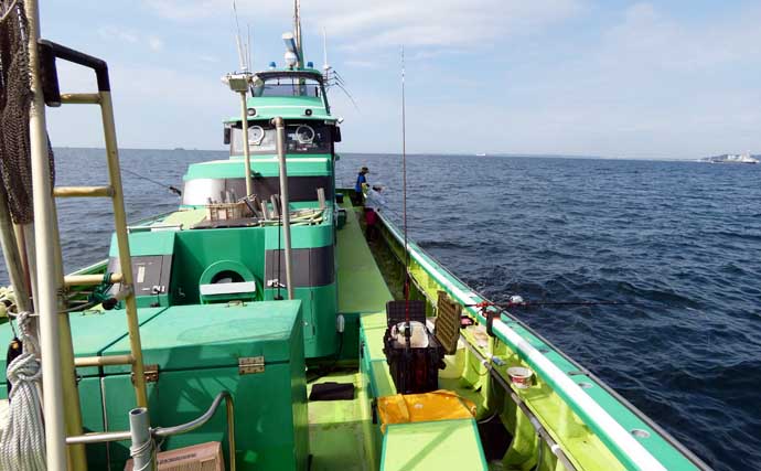 東京湾の船カワハギ釣りで28.5cm良型を手中【千葉】まさかのゲスト浮上で船上ざわつく