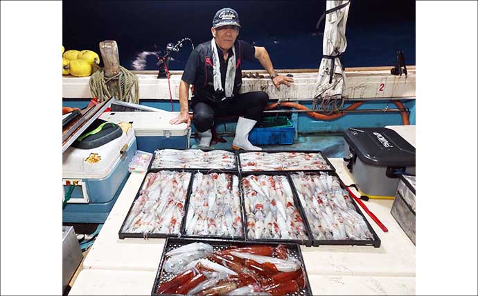 【沖釣り釣果速報】玄界灘の夜焚きイカ船でケンサキイカ釣る人200尾達成！（福岡）