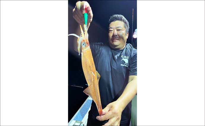 【沖釣り釣果速報】大分沖の夜焚きイカ船でケンサキイカ100尾超えの釣り人続出！（大分・熊本）