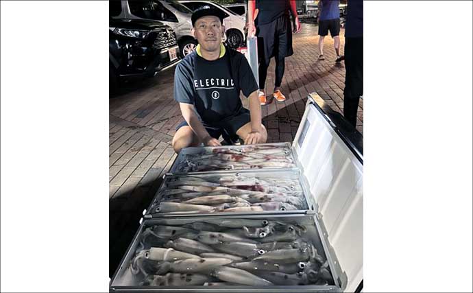 【沖釣り釣果速報】玄界灘の夜焚きイカ船でケンサキイカ釣る人200尾達成！（福岡）