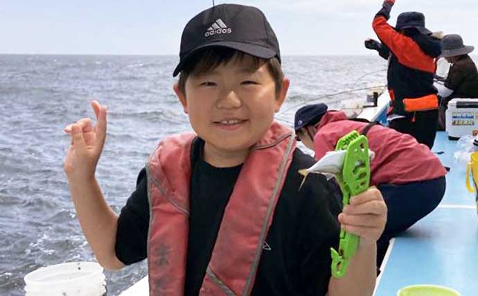 関東エリアの【船釣り特選釣果】シロギス便で最大68匹！アジ便は20cm級主体に好調