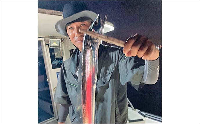 タチウオテンヤ釣りで指幅4本サイズ含む12尾を手中【福岡】デッドスローただ巻きで攻略