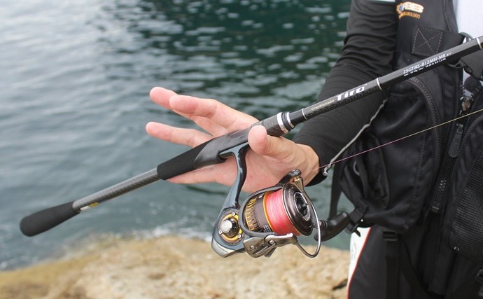 『ティーロMR』で挑む磯ロックフィッシュゲーム【三重・尾鷲】良型アカハタ＆オオモンハタ浮上！