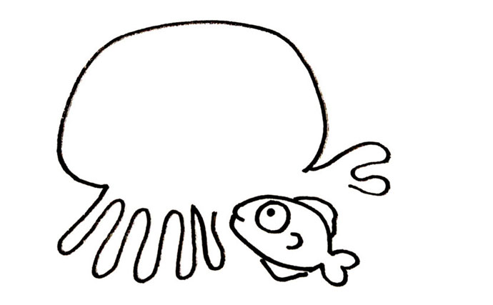 大きなクラゲの中に暮らす小さな魚たち　クラゲと一緒に過ごす理由は3つ？