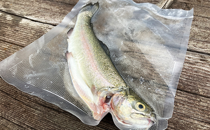 「釣ったその場で真空パック！」Suseal Homeを持ち込んでニジマスを丸ごと保存＆調理してみた