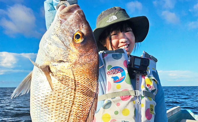 親子で挑んだ岩代沖カセ釣りで55cmマダイ手中【和歌山】イサキやメイチダイも好ヒット
