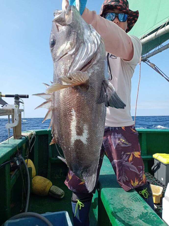 山梨県・山中湖でワカサギ釣り解禁！10cm級交え143匹【全国の釣果速報4選】