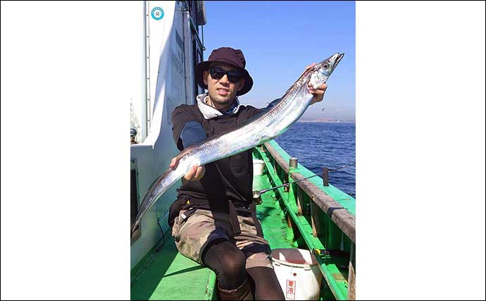 「型も数もバッチリ！」東京湾天秤タチウオ釣りでF4級25本キャッチ【神奈川・又エム丸】