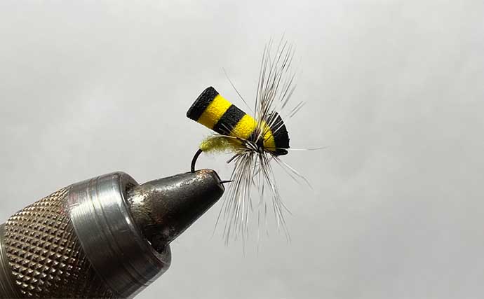 2025年の渓流釣りで大活躍だった【フライ3選】 ドライフライのパラシュートタイプがメイン