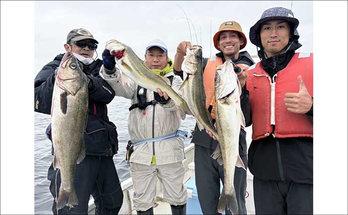 関東エリアの【船釣り特選釣果】LTショートアジ便で良型連発！竿頭24匹の快釣劇