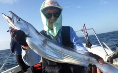 【沖釣り釣果速報】指8本幅ドラゴン級も浮上！タチウオ便で良型続出（大分…