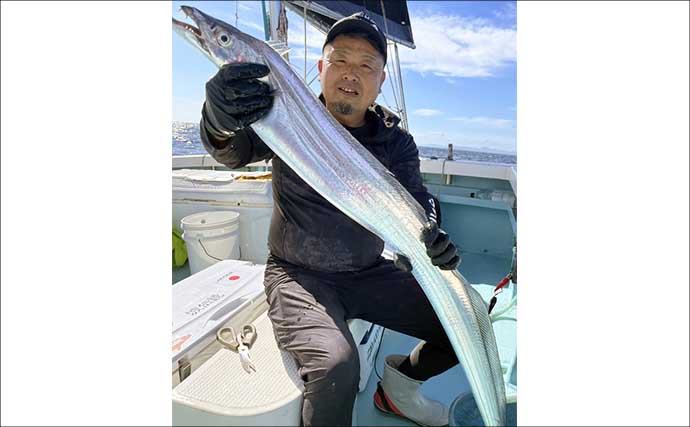 【沖釣り釣果速報】指8本幅ドラゴン級も浮上！タチウオ便で良型続出（大分・熊本）