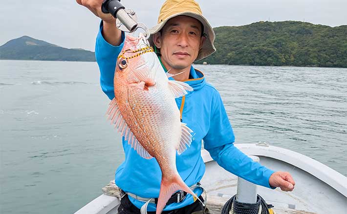 浅場攻略の決め手は3本バリ！」鳥羽湾タイラバで50cm超えマダイ登場