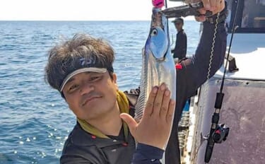 豊後水道エリアの船タチウオ釣りで指幅3〜5本クラスが連発【山口・直穂丸…