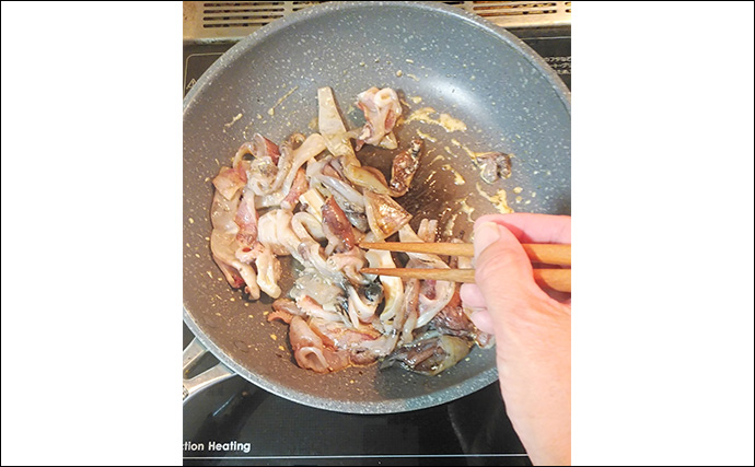 釣った魚で作る「疲労回復」レシピ：ヤリイカの墨焼き　濃厚な味わいが魅力