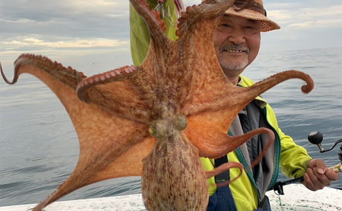 関東エリアの【船釣り特選釣果】鹿島沖のマダコ解禁！エギタコ釣りで1kg超えの良型が続出