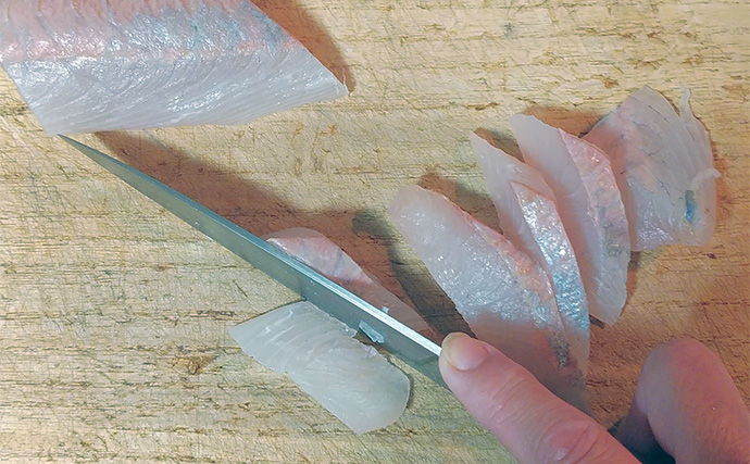 釣魚で作る「秋の味覚」レシピ：ネリゴのホイル焼き　キノコとバターで食欲全開