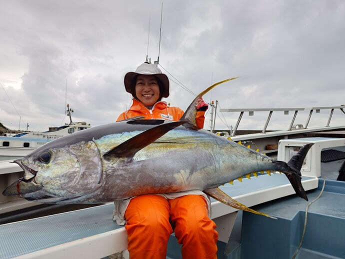 相模湾マグロ祭り開始？　今季初＜モンスター級60kg超のキハダ＞キャッチ【全国の釣果速報6選】