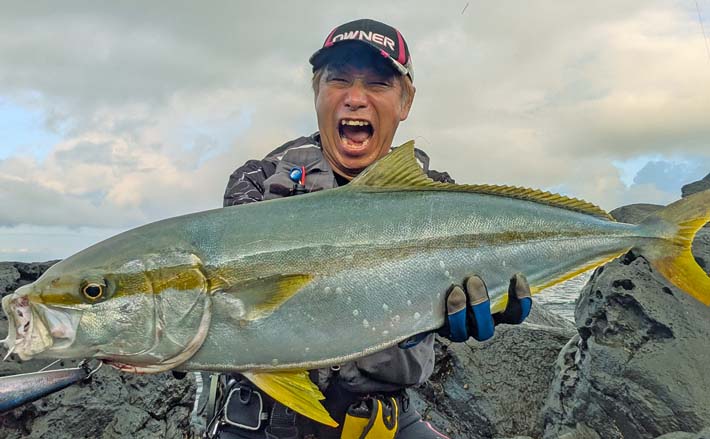 五島列島の遠征ロックショア釣行でヒラマサ5kg級手中！【長崎・小値賀