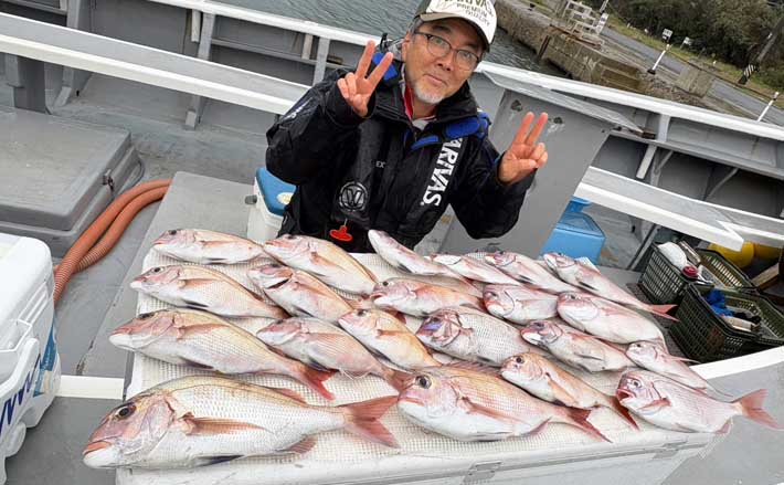沖釣り釣果速報】マダイがズラ〜ッと整列！テンヤマダイ釣りで爆釣