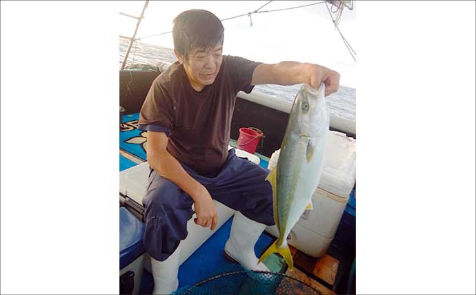 親子で挑んだ落とし込み釣りで豪快ヒット！5kg級ヒラマサをタモ入れ成功【福岡・宗像大島沖】