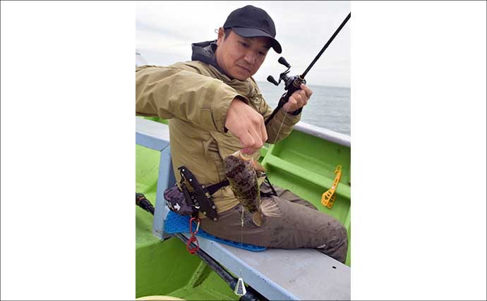 伊良湖沖のカットウ釣りで良型ヒガンフグ＆カワハギ続々【愛知】船宿の身欠き処理で持ち帰りも安心