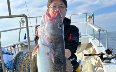 【沖釣り釣果速報】茱崎沖の中深海釣りでマダラ好食い！肉厚良型が続々浮上…