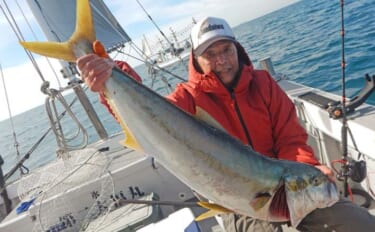 第二大福丸での落とし込み釣りでヒラマサ6尾＆良型マダイを手中【福岡・大…