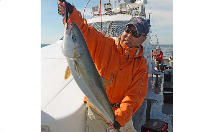 第二大福丸での落とし込み釣りでヒラマサ6尾＆良型マダイを手中【福岡・大島】探見丸でベイト層を攻略
