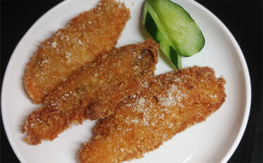 釣魚で作る「ビールのおつまみ」レシピ：マルセイゴのチーズカツ　パン粉は…