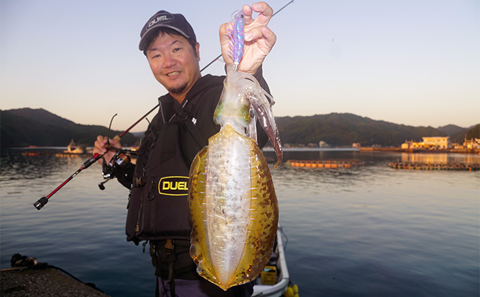 「まさにエギングパラダイス！」DUELのエギ4種を駆使して良型アオリイカ捕獲成功【天草】