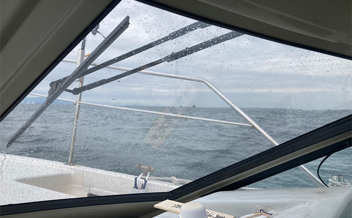 奥伊勢湾のサワラキャスティングゲームで60cm本命と対面成功　ブレード付きジグにヒット