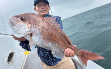 伊良湖沖のタイラバ釣行で75cm大ダイ降臨！【愛知】苦戦の末に劇的ヒッ…