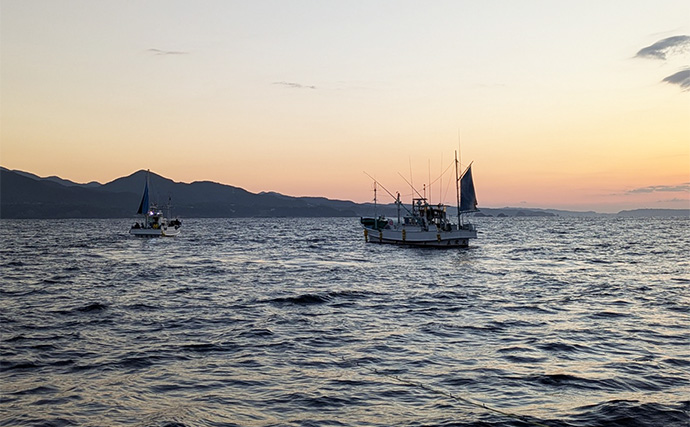 「船上が戦場さながらに？」初めてのシマアジ釣りで本命キャッチに成功【和歌山・黒龍丸】
