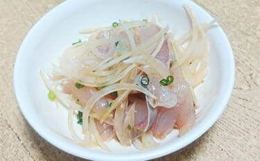 釣魚で作る「血液サラサラ」レシピ：ネリゴとタマネギの和え物　食感の相性…